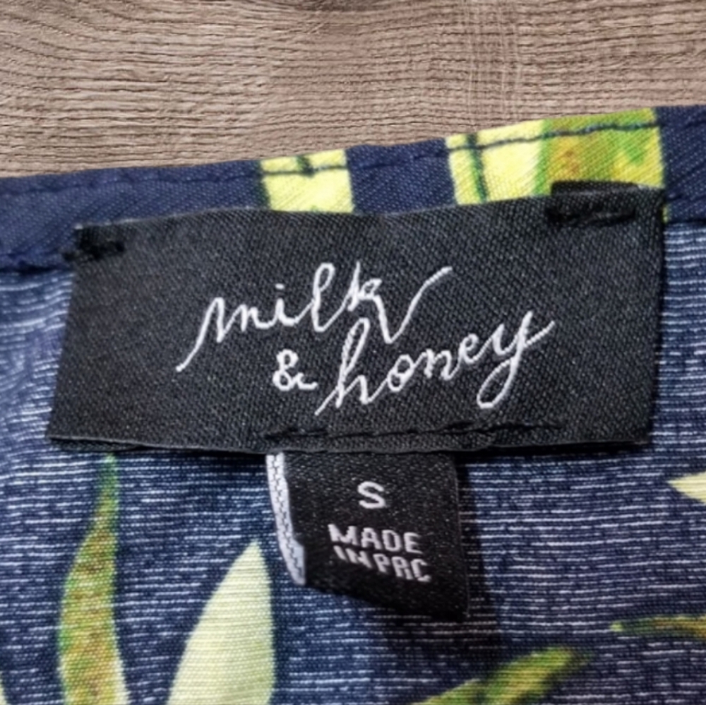 MILK & HONEY BLUE&GREEN CROP TOP BUTTON&TIE FRONT - Picture 3 of 10